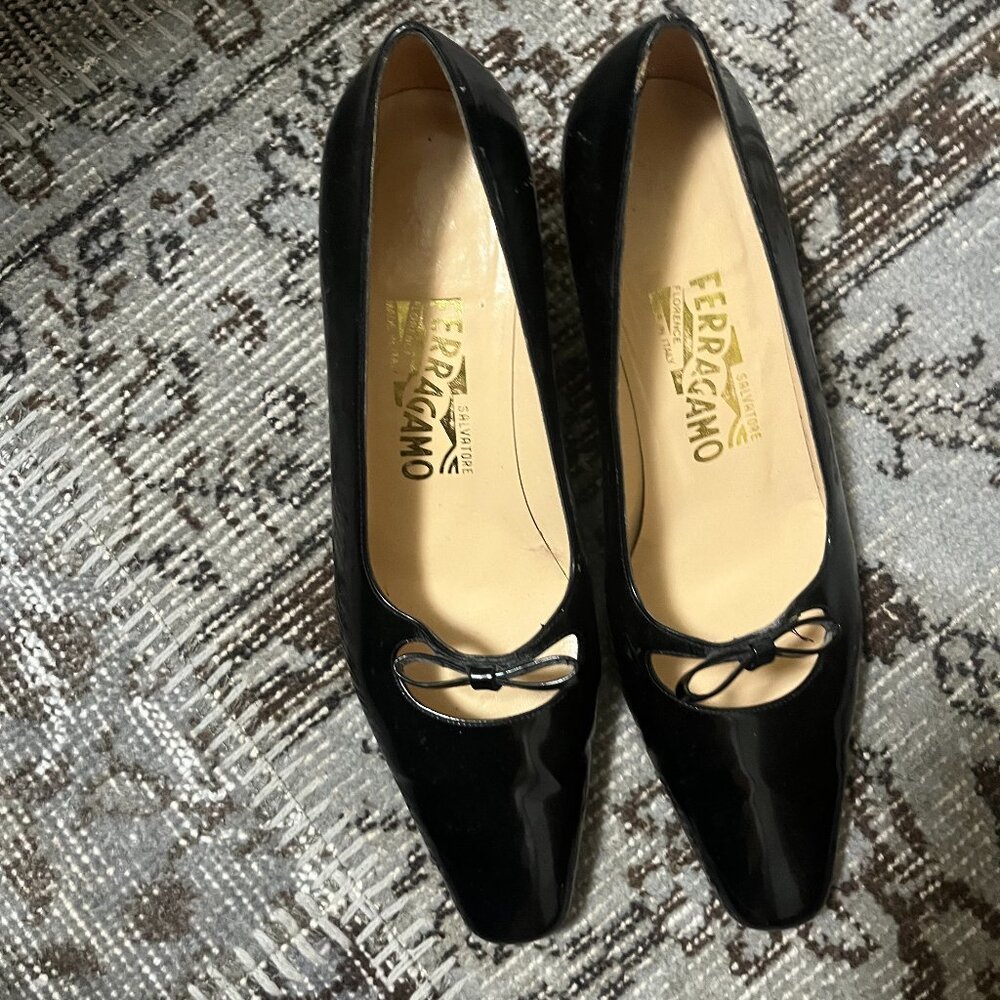 Black Ferragamo Kitten Heels Sz 9B